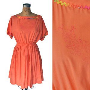 Vintage 70s Handmade Peach Short Sleeved Dress Cinched Waist Floral Rainbow